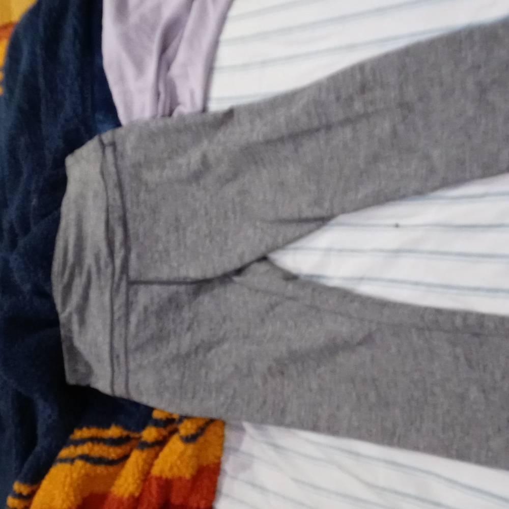 Gray leggings Forever 21 size medium